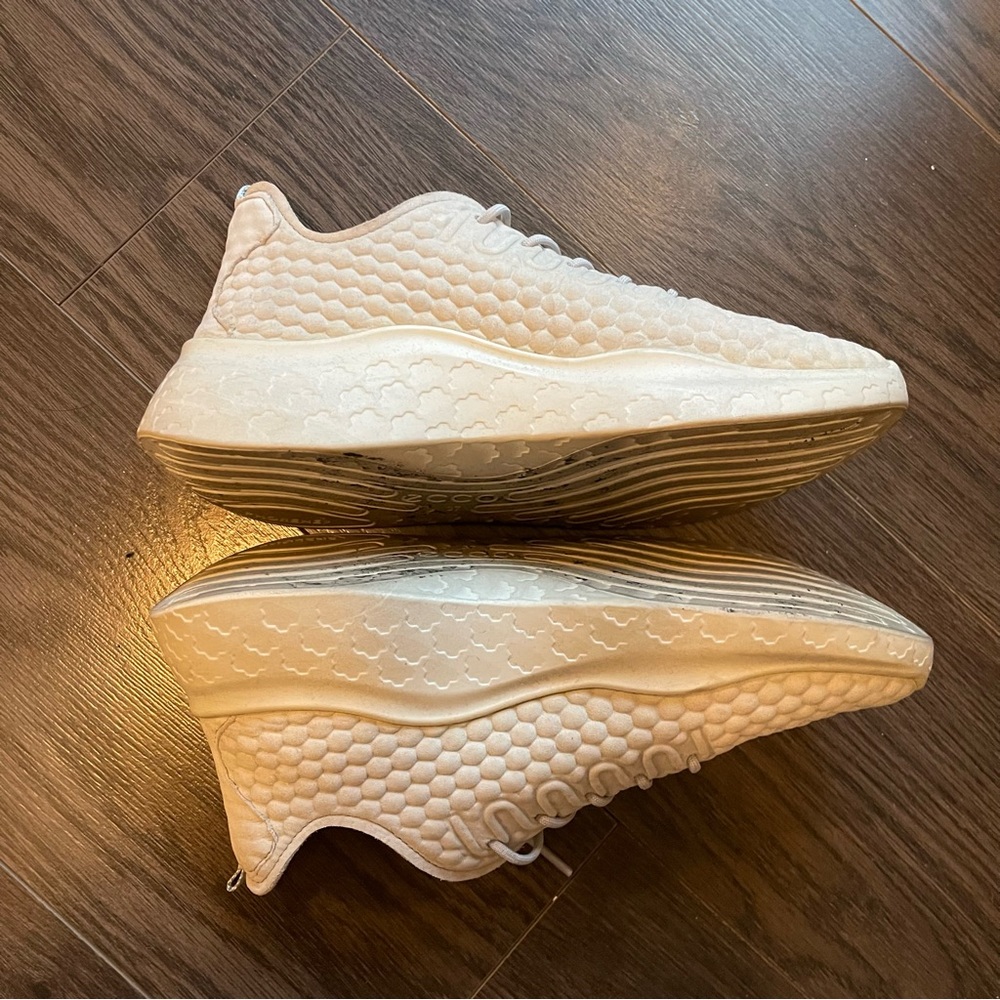 Ecco women’s therap lace sneakers concrete
